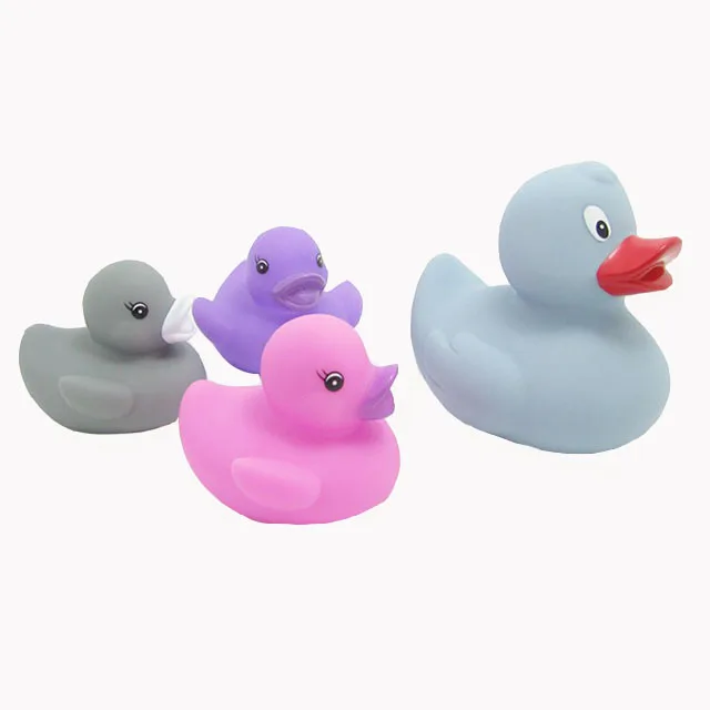 Eco-friendly custom vinyl toy set family ducks floating rubber bath toy Floating Bath Rubber Duck Family Bath Set