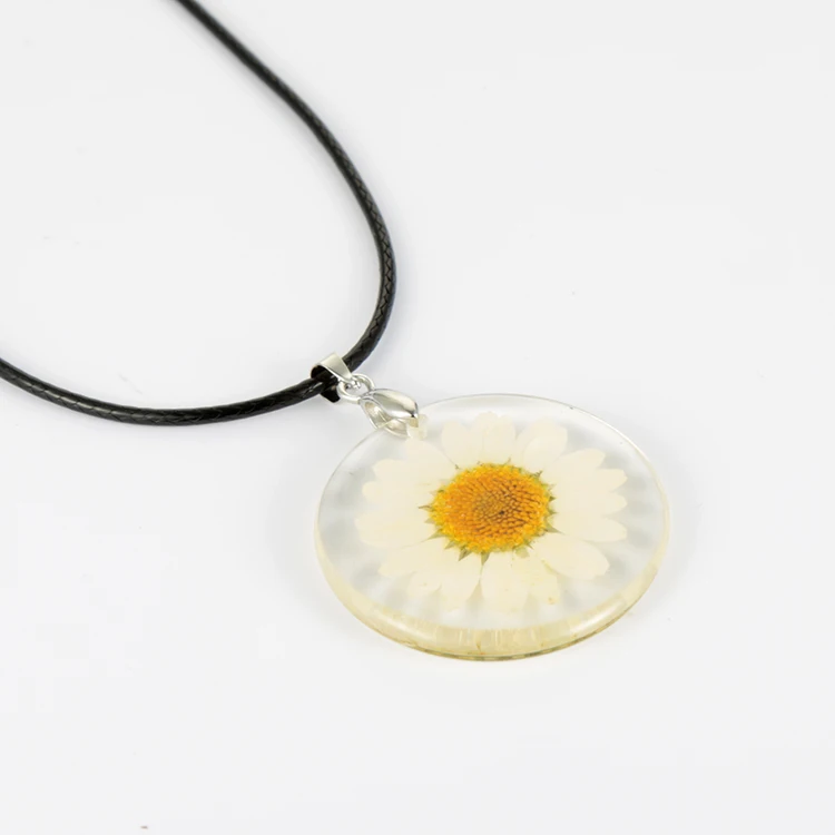 

Wholesale real dried flower round shape clear acrylic resin pendant necklace, White red;pink;yellow;purple;blue