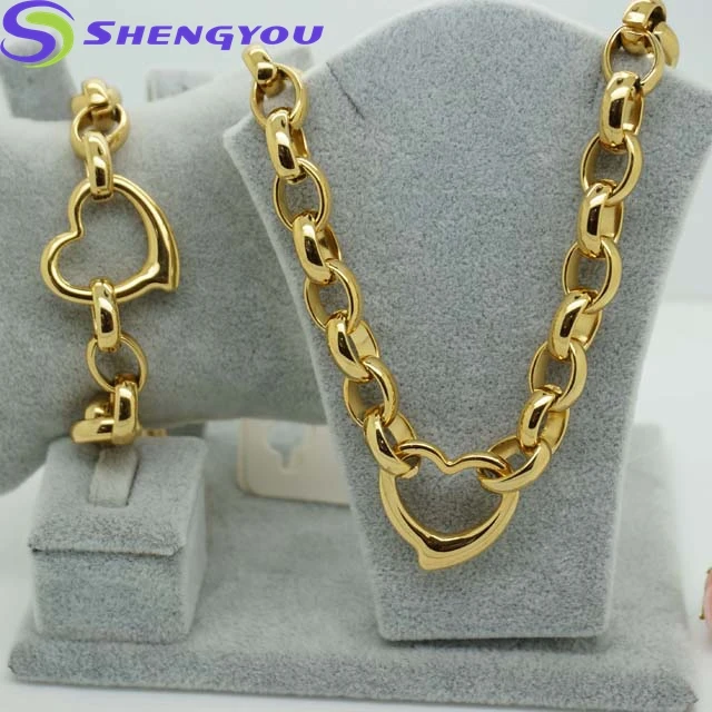 

18K Gold Heart Pattern Long Chain Necklace Hot Sale Stainless Steel Heart Shape Gold Bracelet Jewelry Set