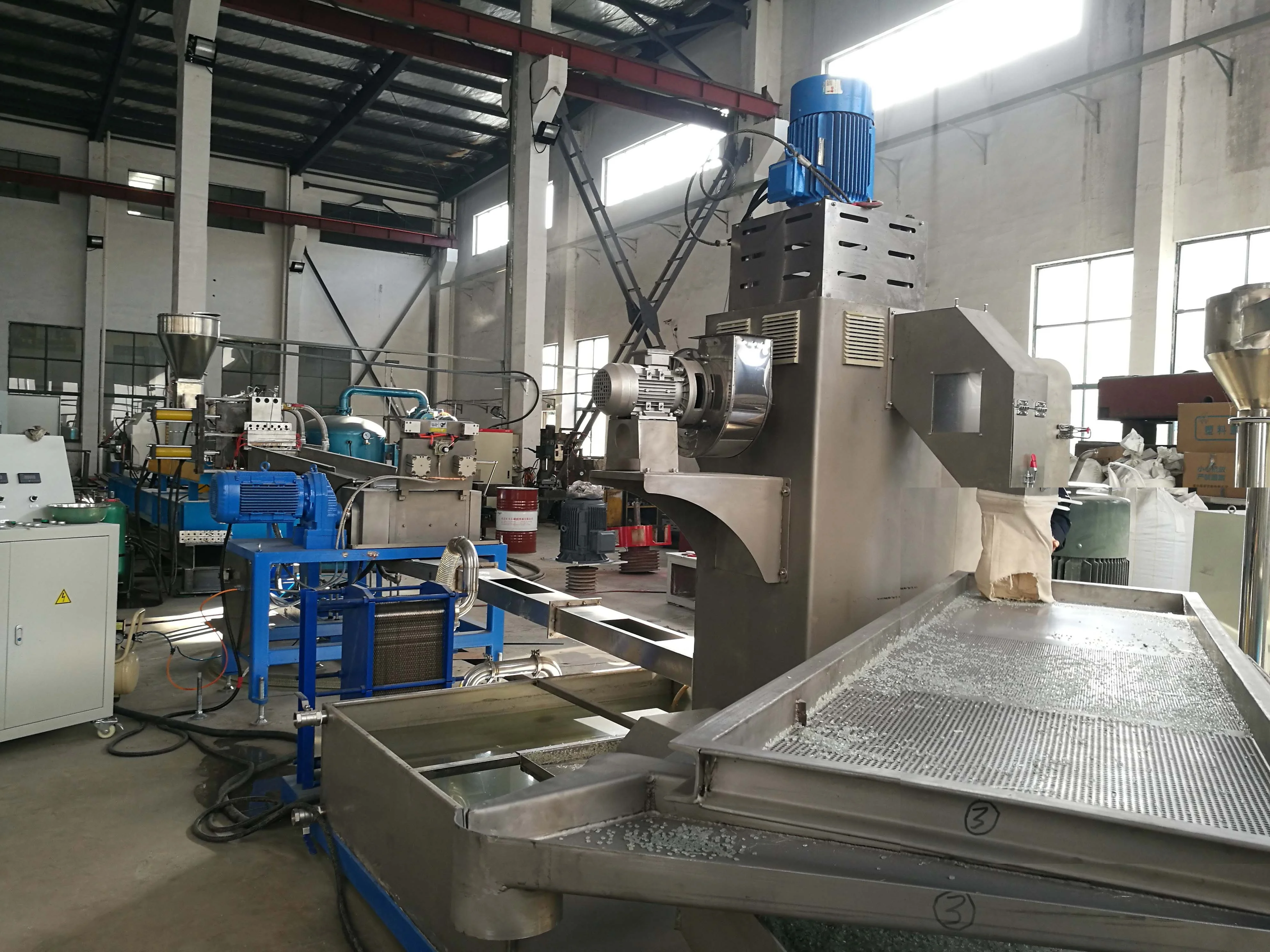 pet bottle waste recycling plastic granules making machine price