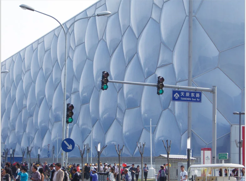 green traffic light.jpg