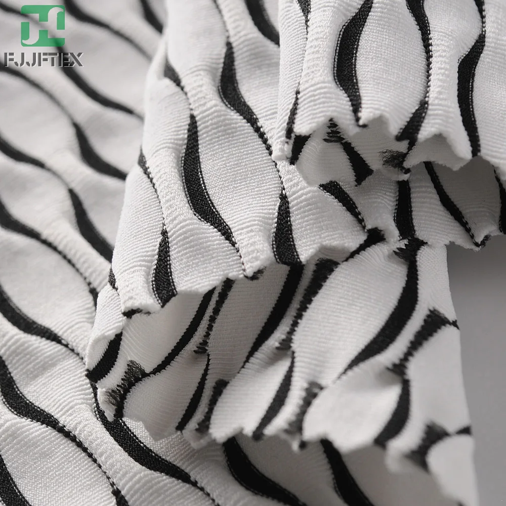 
Polyester Spandex Jacquard Crepe Seersuck Strip Knitted Fabric For Women Apparel 