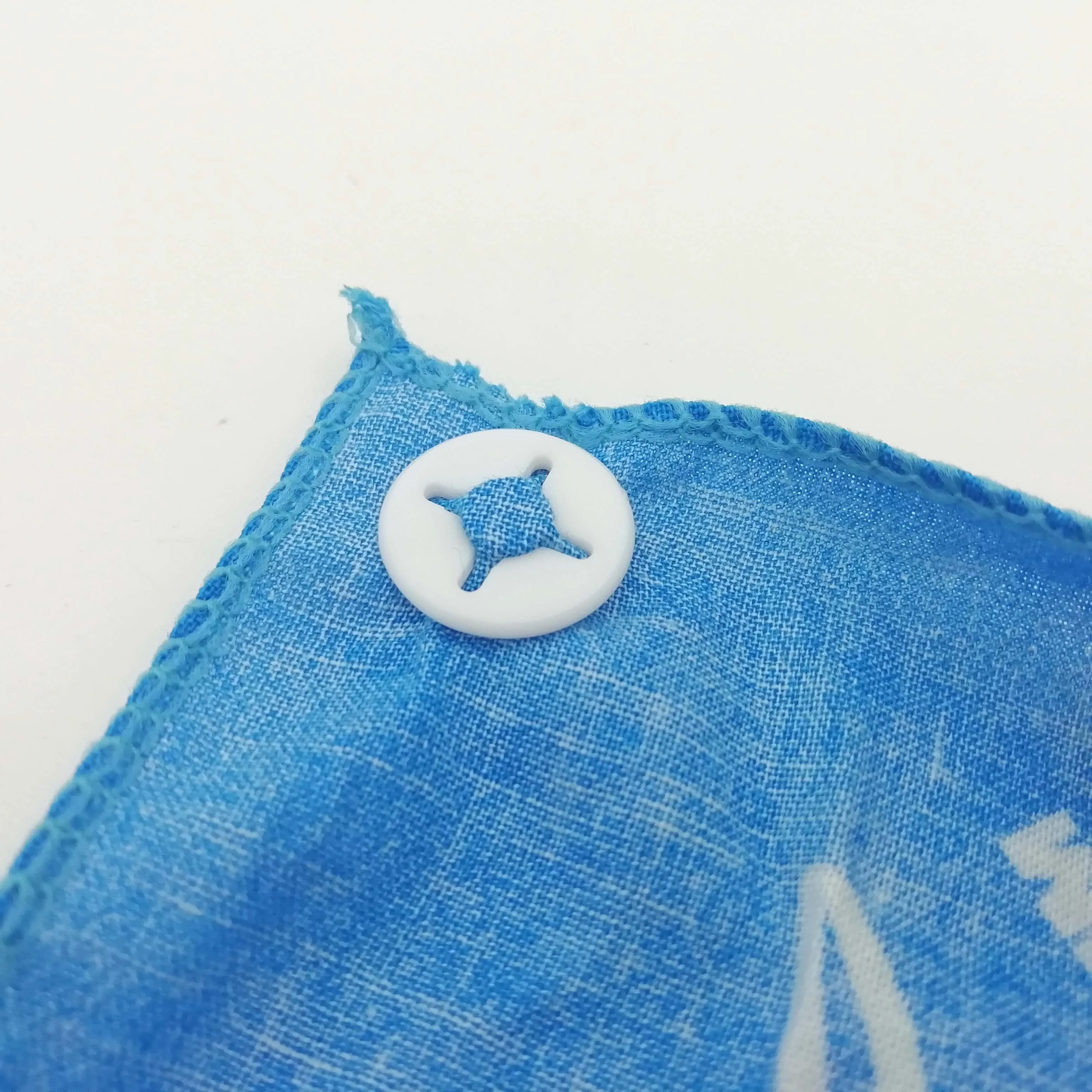 Bulk Marathon Running Number Bib Clip Cheap Plastic Race Bib Clips