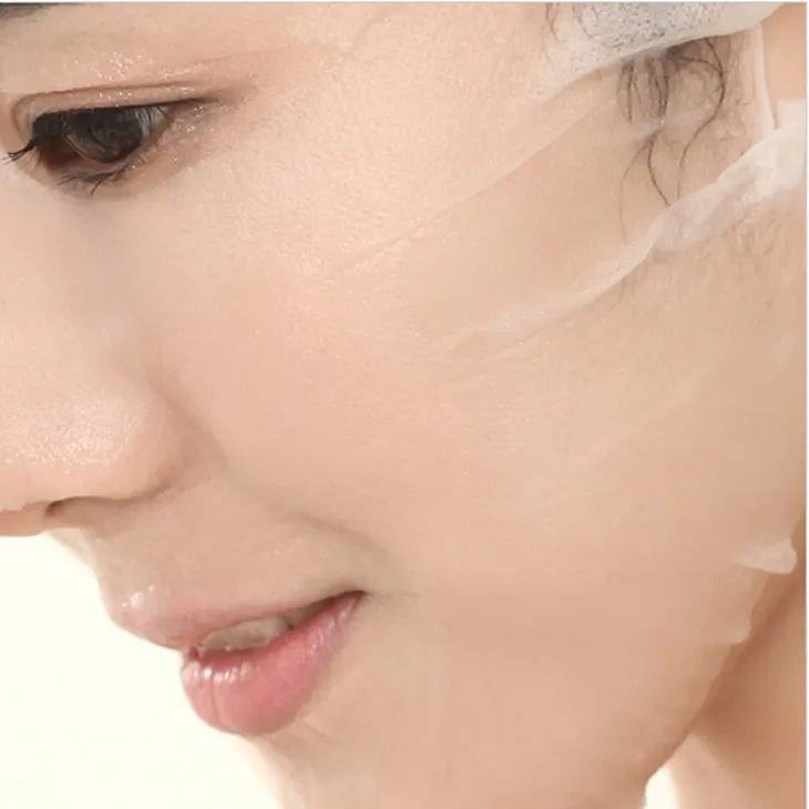 A1136 silk facial mask 7pcs/box propolis+herbal essence moisturizing whitening face mask skin lightening sheet mask