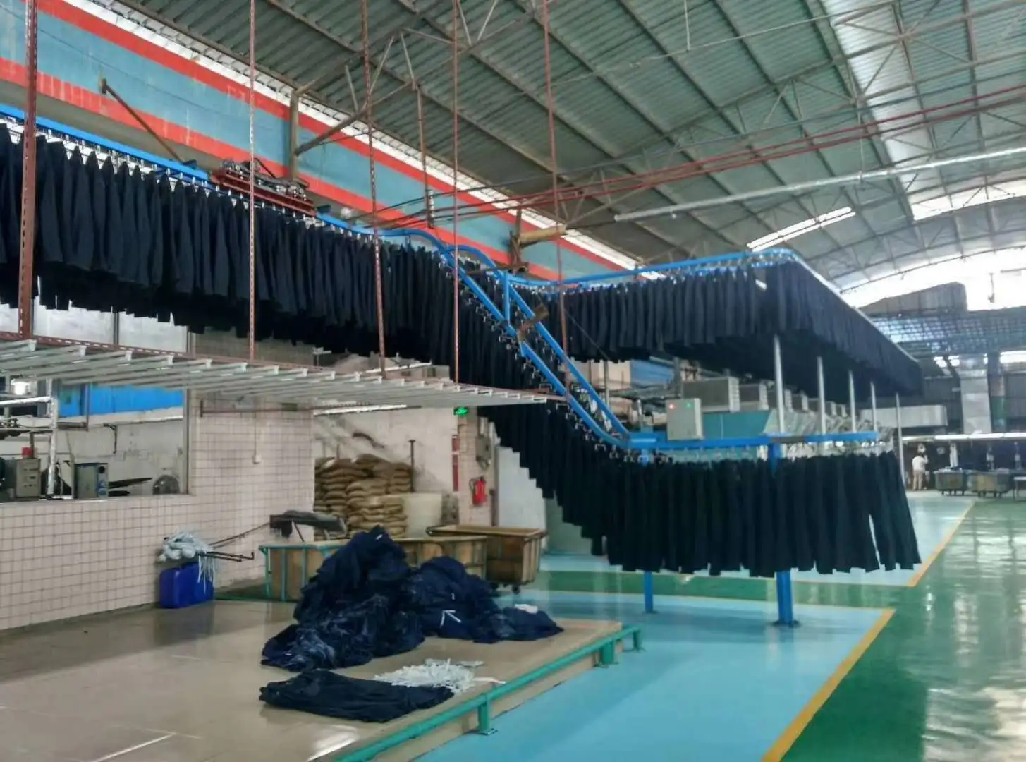 Overhead Conveyor System For Garment,Laundry,Clothes - Buy Conveyor ...