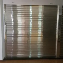 Portas do obturador do rolo de a&ccedil;o galvanizado Industrial e controle remoto com ripas