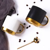 

HT103839 2019 hot sale Black-and-white coffee ceramic mugs with spoon, Golden handle