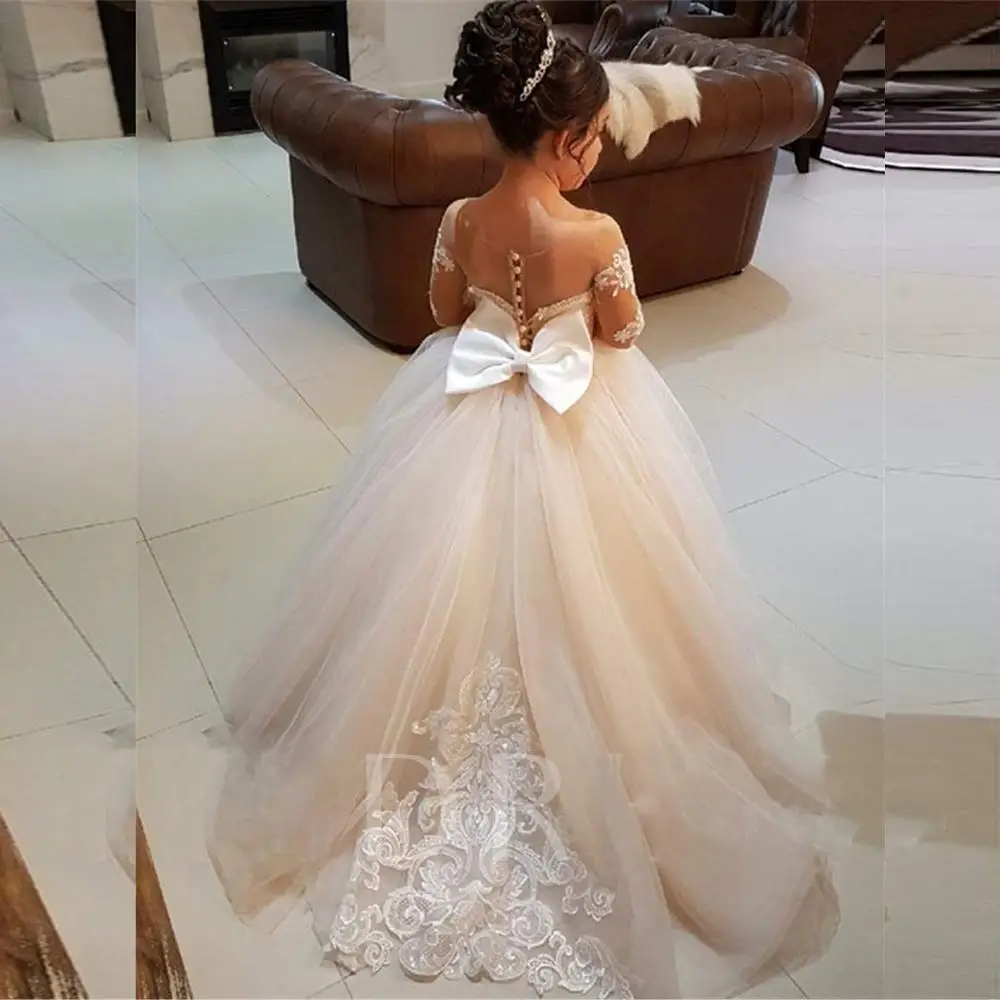 

Illusion Appliques Scalloped Neckline Long Sleeve Girl Wedding Dress WF126, White