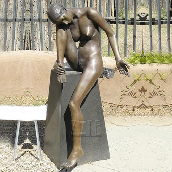 Outdoor Garden Modern Life Size Bronze Sexy Short Hair Nude Girl