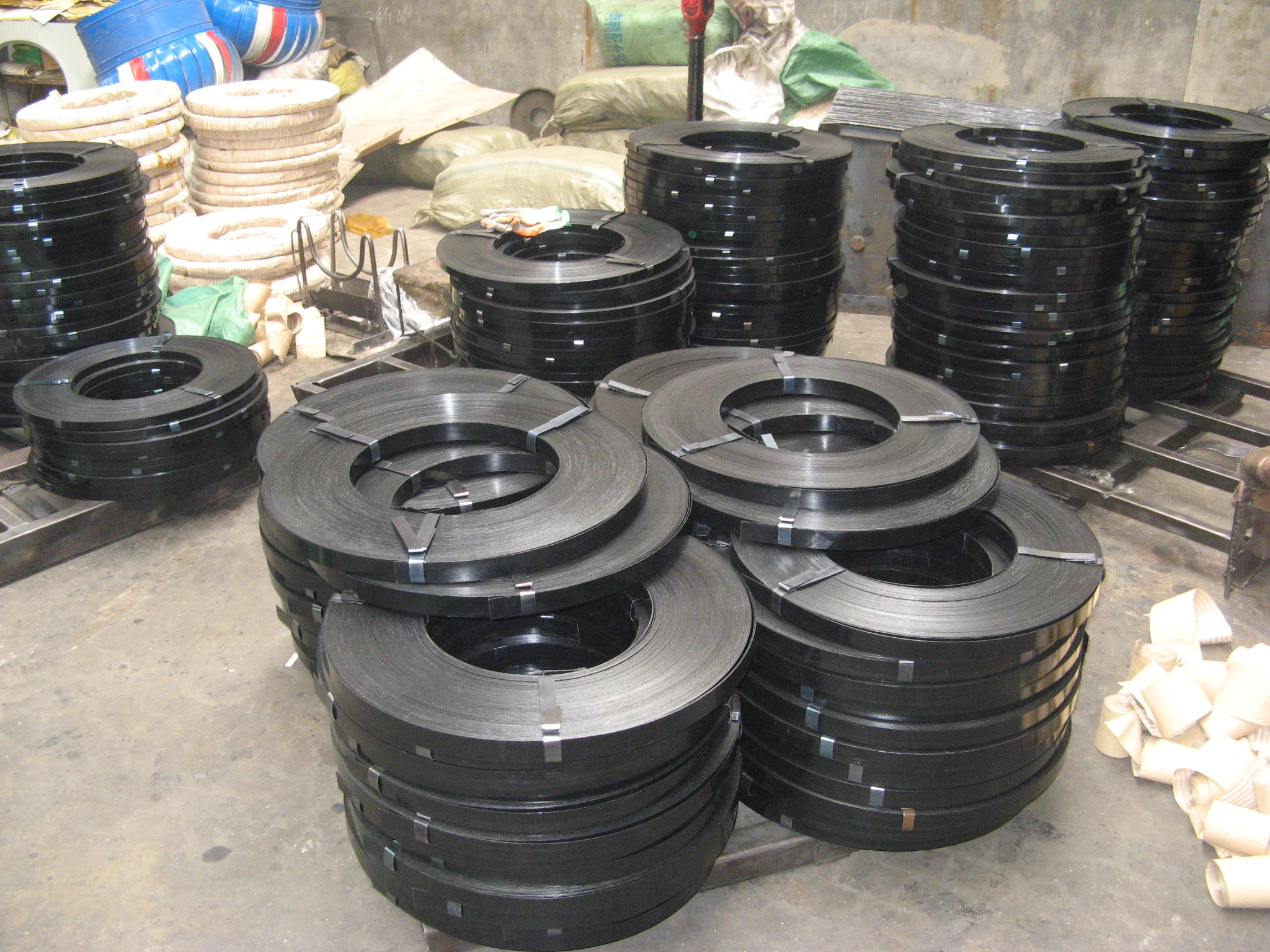 China factory Hoop Iron  banding strip Brown black green Painted Steel Packing Strap