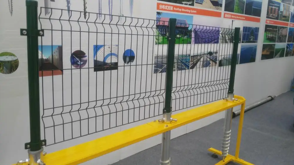 hot dipped galvanized /pvc coated welded wire mesh security fences