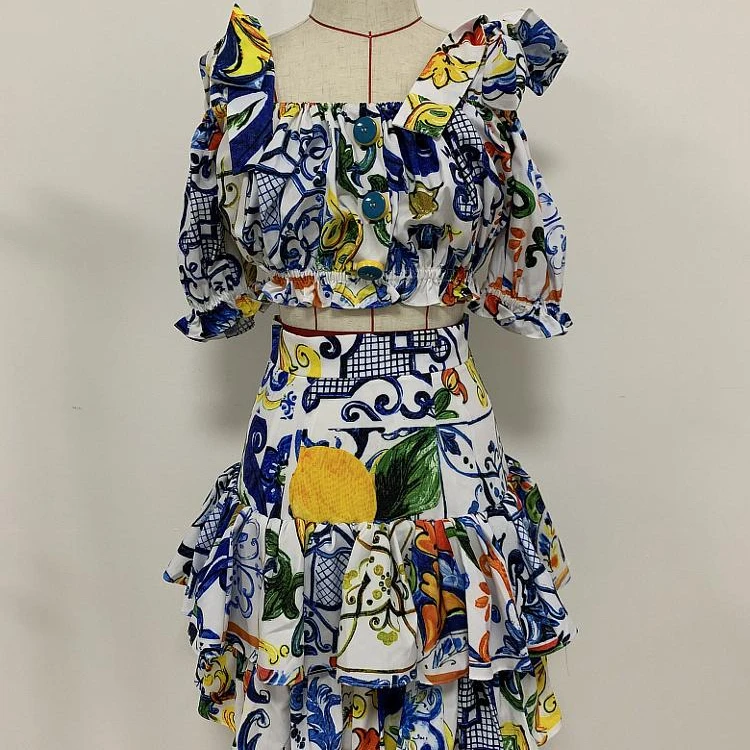 

2020 new styles summer collection sweet holiday wear two pieces crop top with skirt sets for ladies