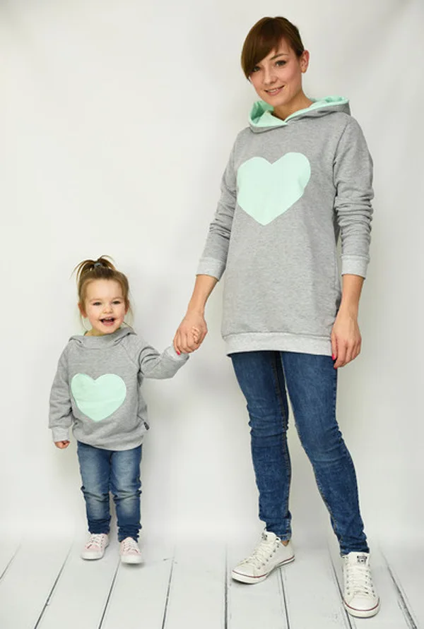 Heart Shaped Girl Tops Clothes With Hat Baby Clothes Mom And Me Matching Outfits Casual Sweater