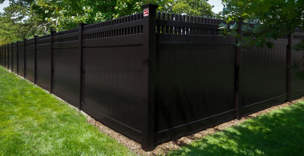 白色花园塑料乙烯基 pvc 隐私栅栏住宅的马围栏