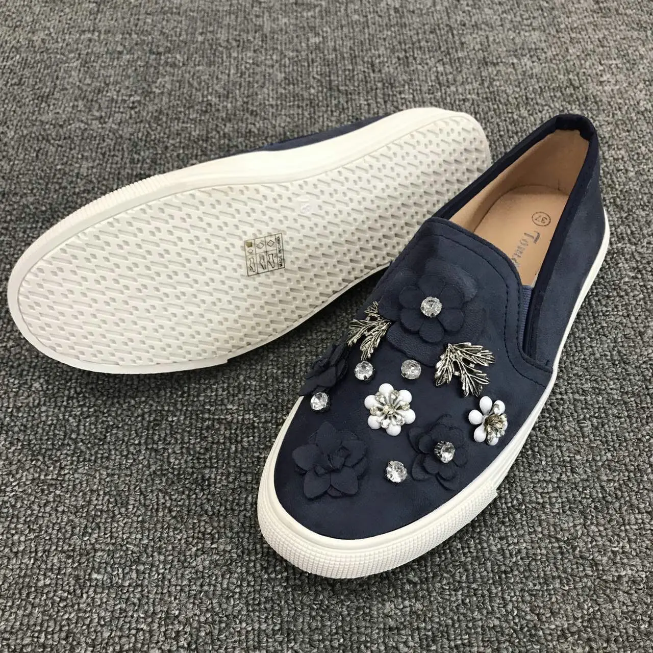 ladies loafers canada