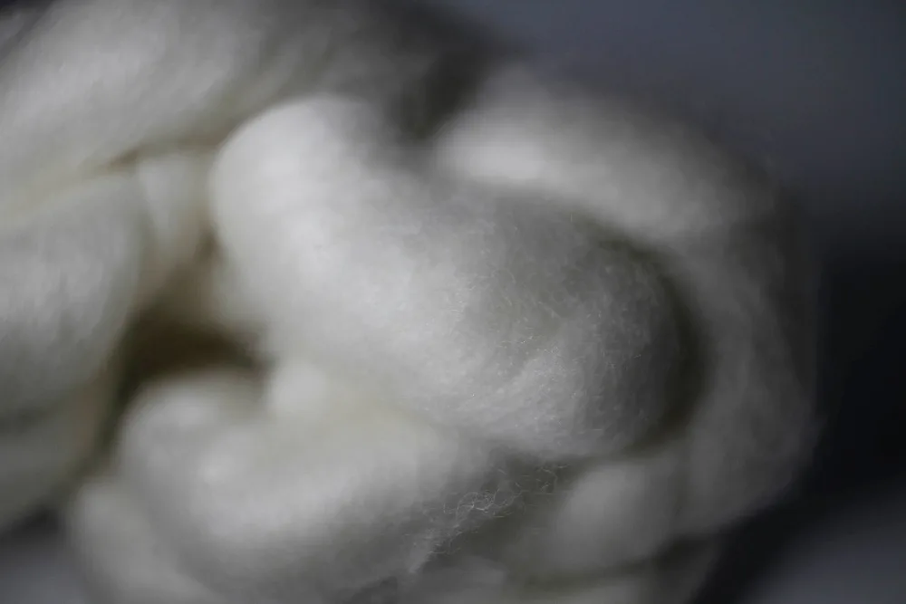 
Precious Raw Material Roving Dehaired Cashmere Tops Cashmere Fiber 
