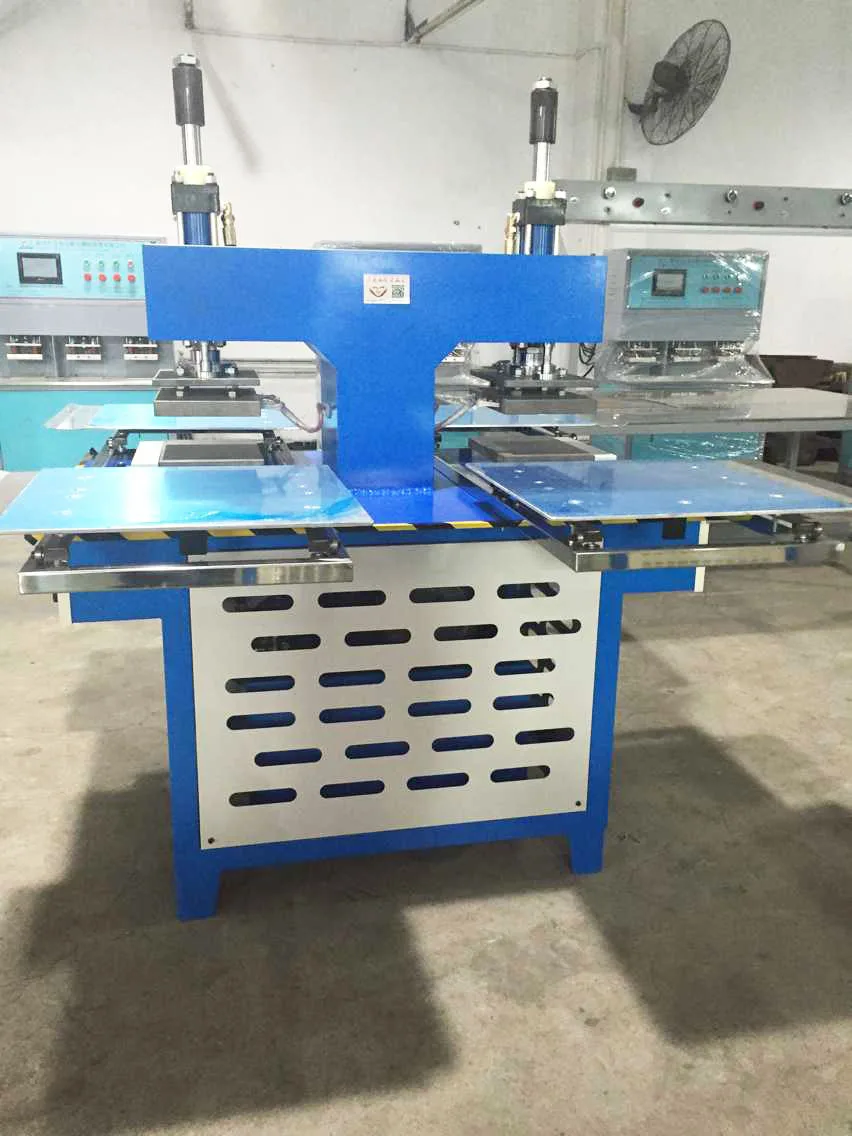 Professional and high precision computerized woven label machine, View