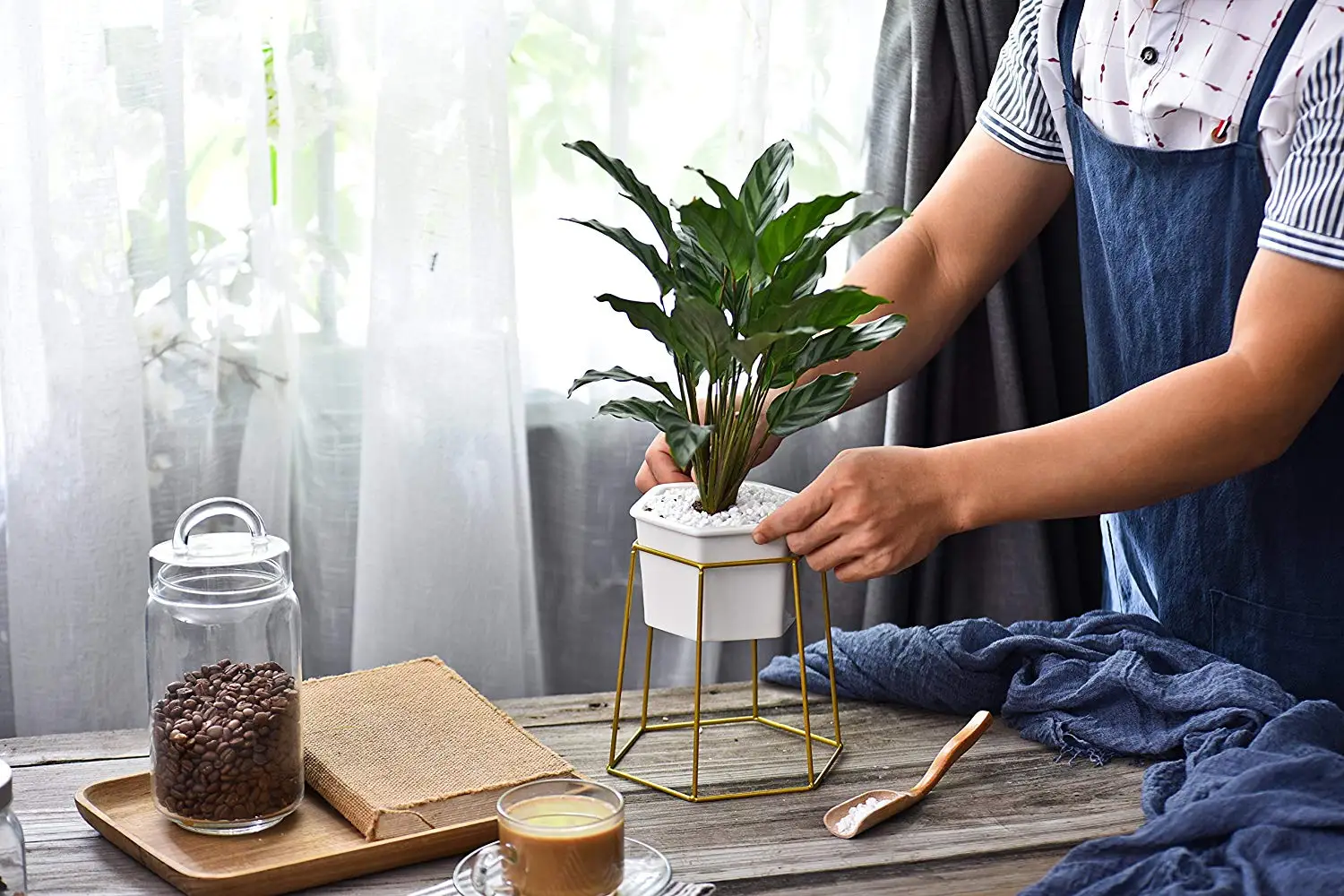 gold flower pot rack