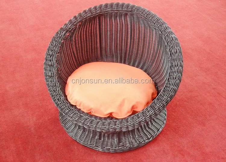 round wicker dog bed