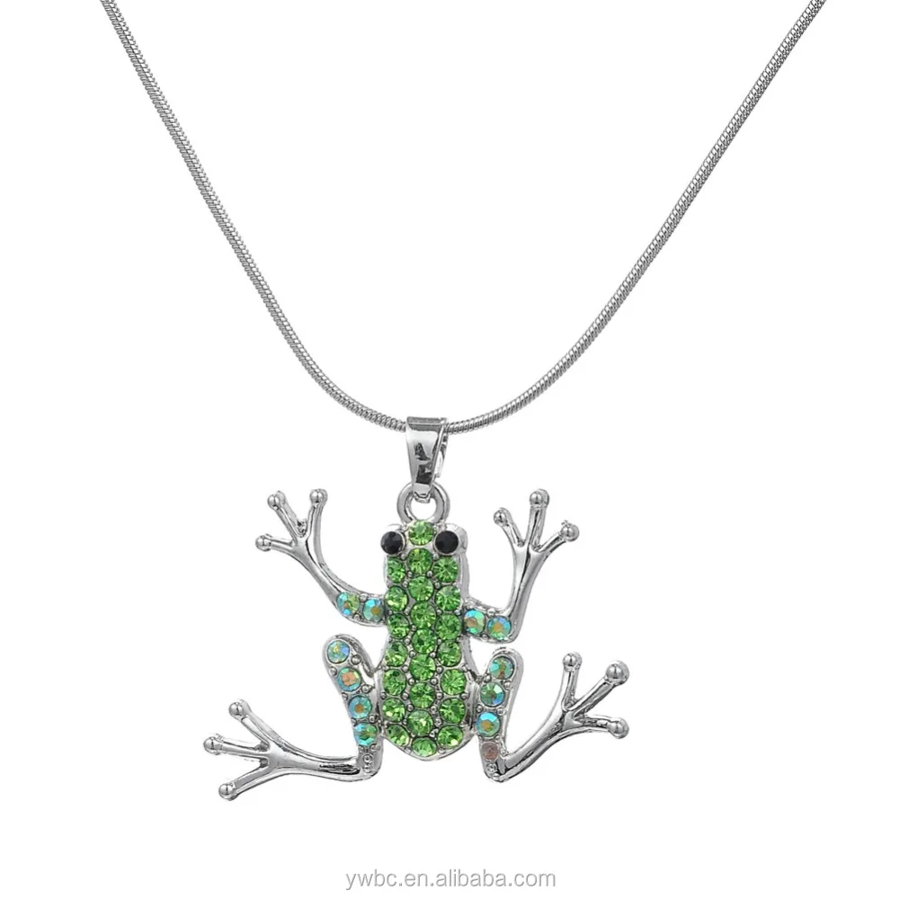 

Animal frog adorned with green crystal pendant necklace jewelry