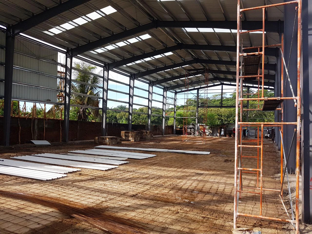 Guinea project prefabricated steel structure workshop