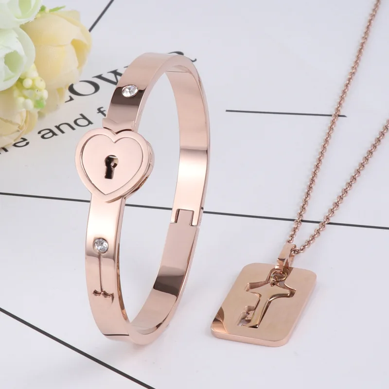 Couple Jewellery Sets Titanium Steel Love Heart Lock Bracelets Key Pendant Gold Plated Necklaces, Jewelry Fashion Necklaces