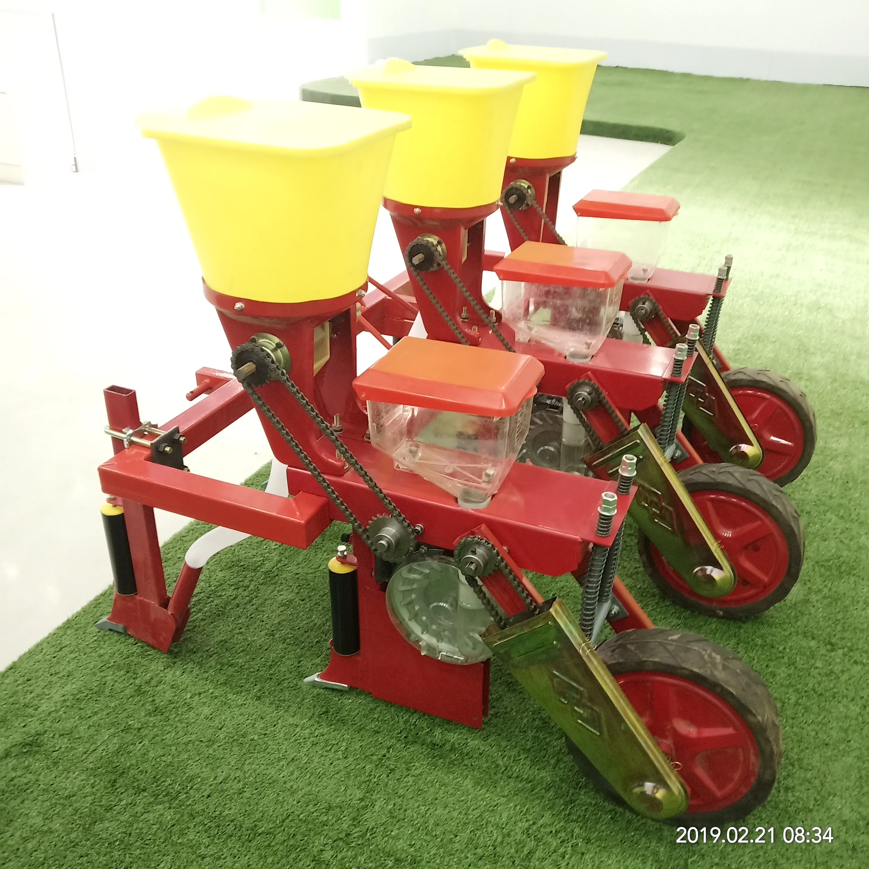 сеялка для кукурузы. сеялка кукурузы спч 8. сеялка кукурузная db55e. механическая сеялка кукурузы т25. сеялка для кукурузы.