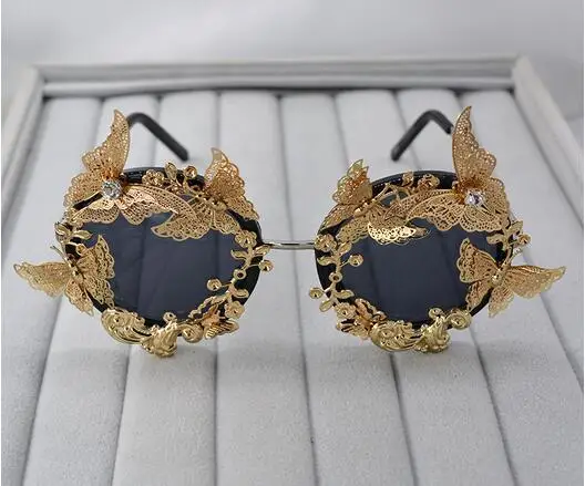 

2019 Baroque Embossed Flowers Rhinestone Butterfly Sunglasses