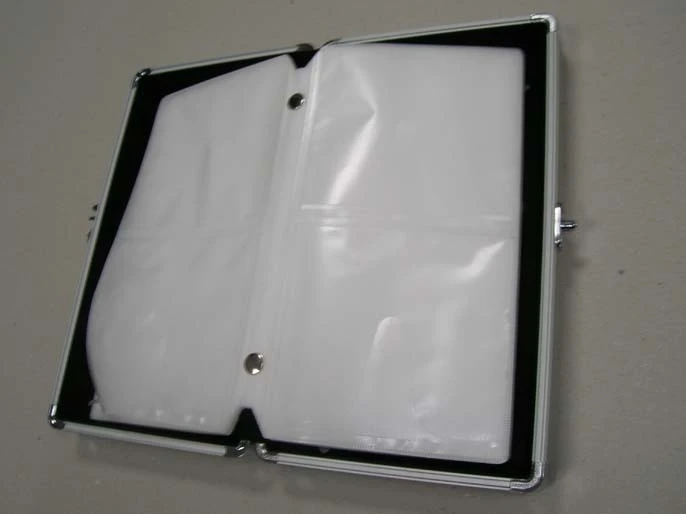 CD box 002.jpg