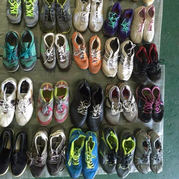 

Bales 25Kg wholesale bundle used bale shoes for children, Mix color used shoes