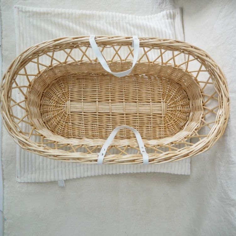 Moses basket 24.jpg