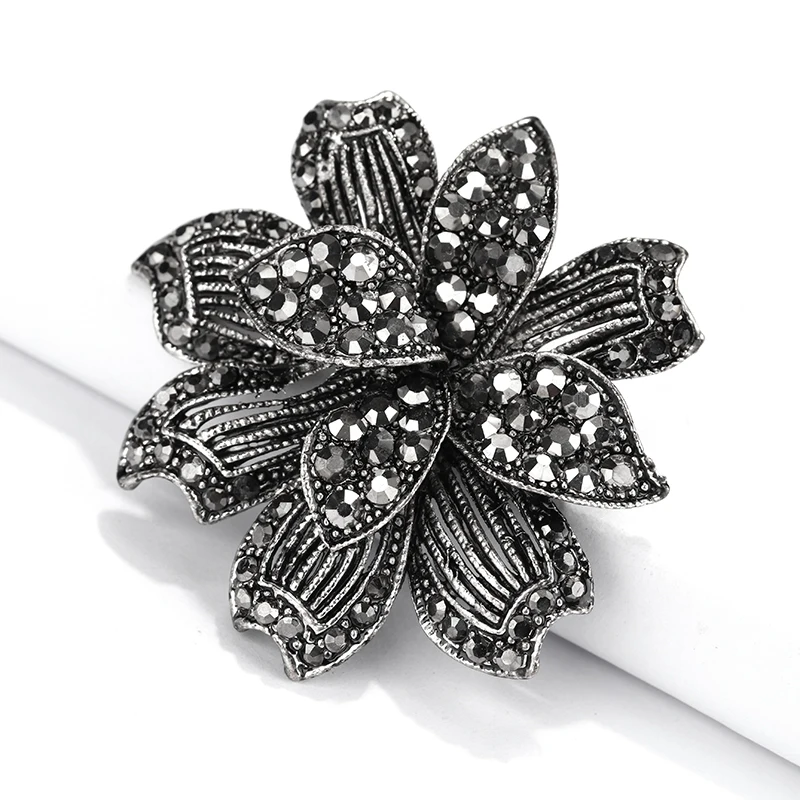 

Flower Pins Metal Brooches For Women Plant Alloy Vintage Female Black Rhinestone Brooches Fashion Jewelry Decoration