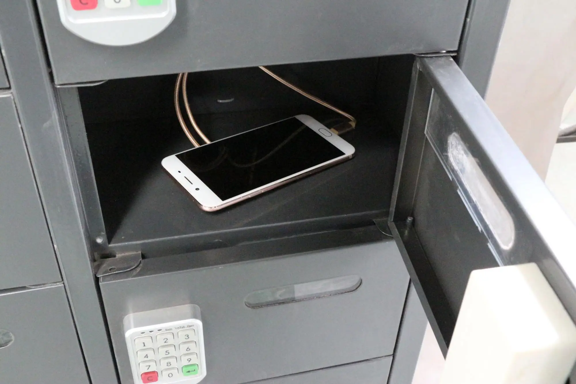 Digital Lock Cell Phone Charging Locker Doors Mobile Phone