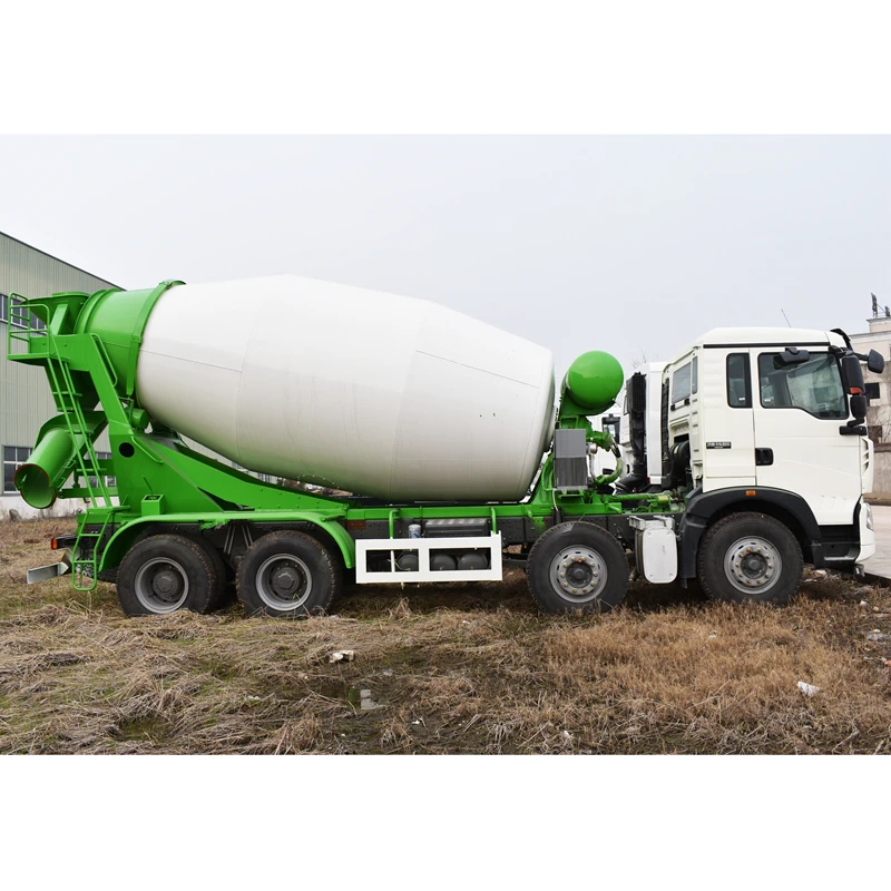 Sinotruck HOWO 8x4 12CBM self loading concrete mixer truck
