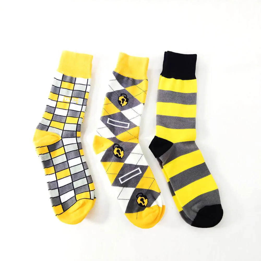 China wholesale custom fashion logo print men happy sock