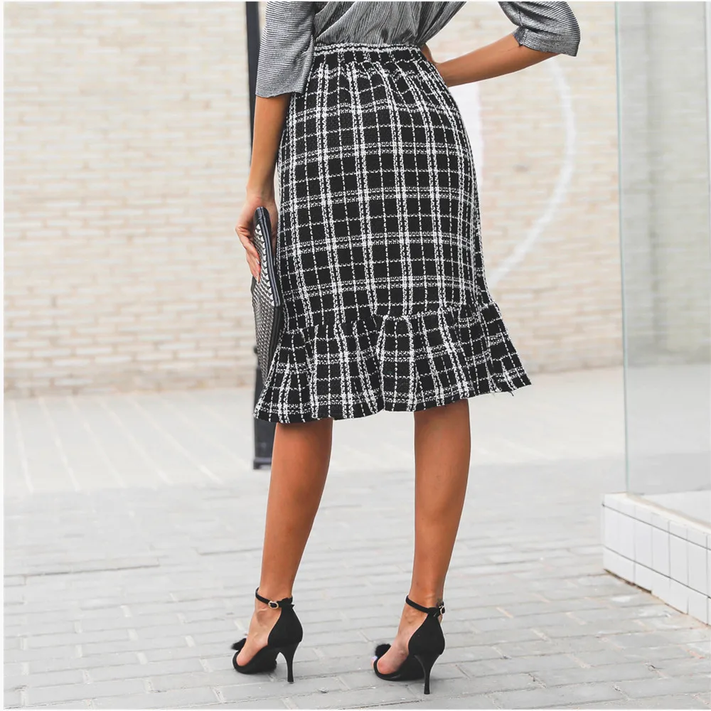 

Summer And Autumn Black Color Irregular Plaid Skirt For Sale, Black and white