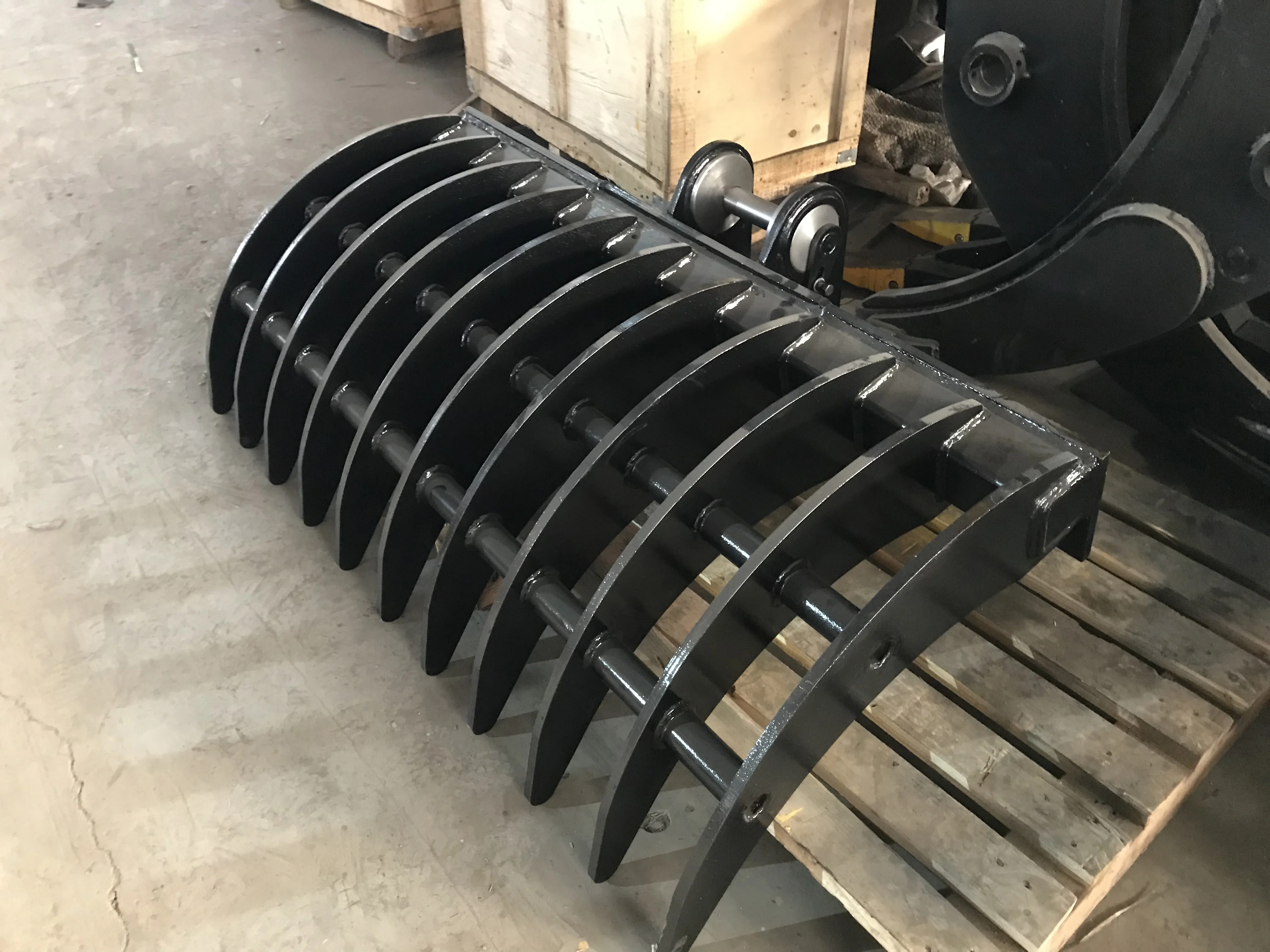 
10% promotion wear steel hardox excavator rake 