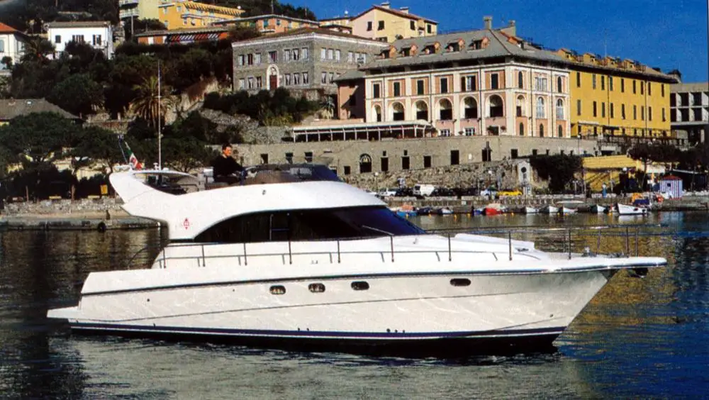 
420 Fiberglass Luxury Sport Yacht with Beautiful Appearance 