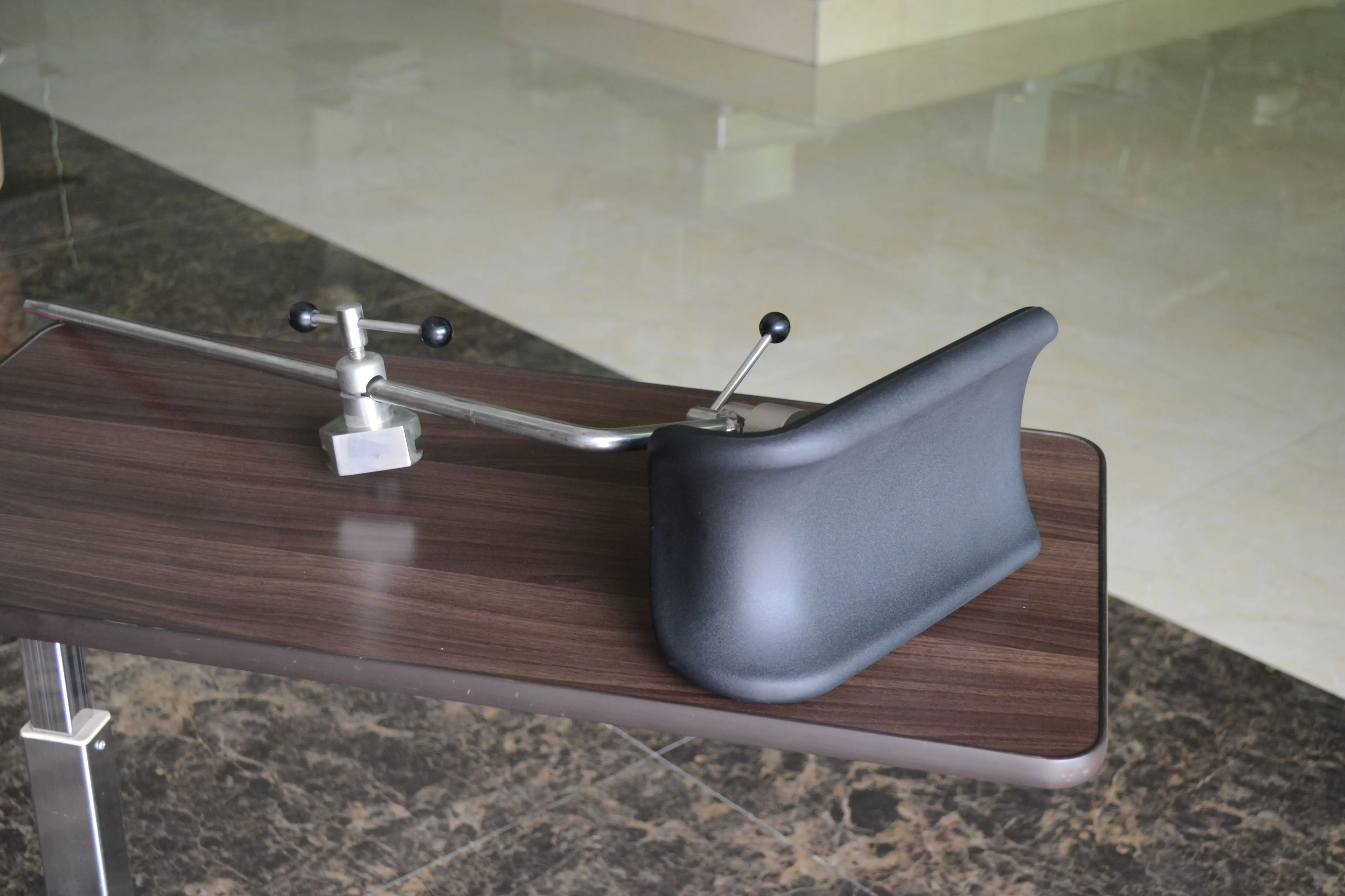 Top selling hospital electric operation theater table ot examination table