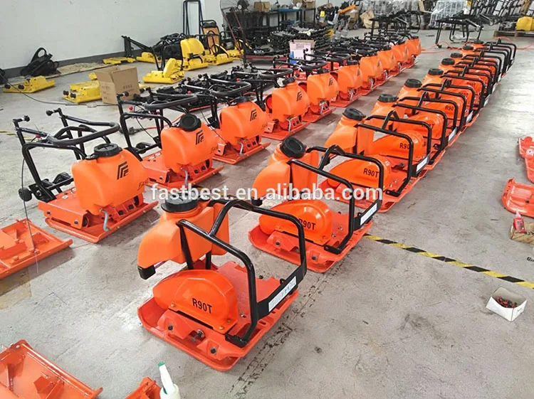 R90T PLATE COMPACTOR