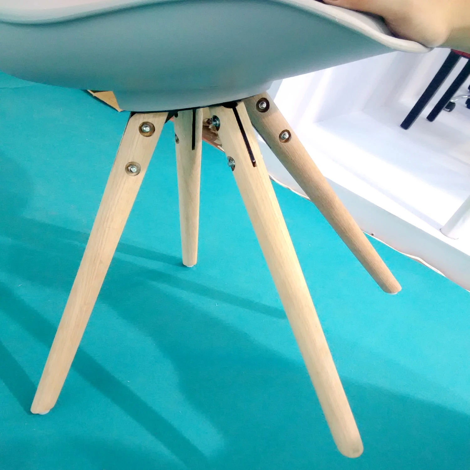 Wholesale Cheap Wooden Foot Dining Upholstered Fabric Leisure Cafe