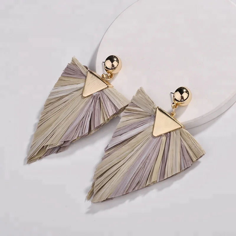 

2018 Fashion Popular Triple Colors Triangle Shape Raffia Grass Drop Earrings for Women Earring Stock