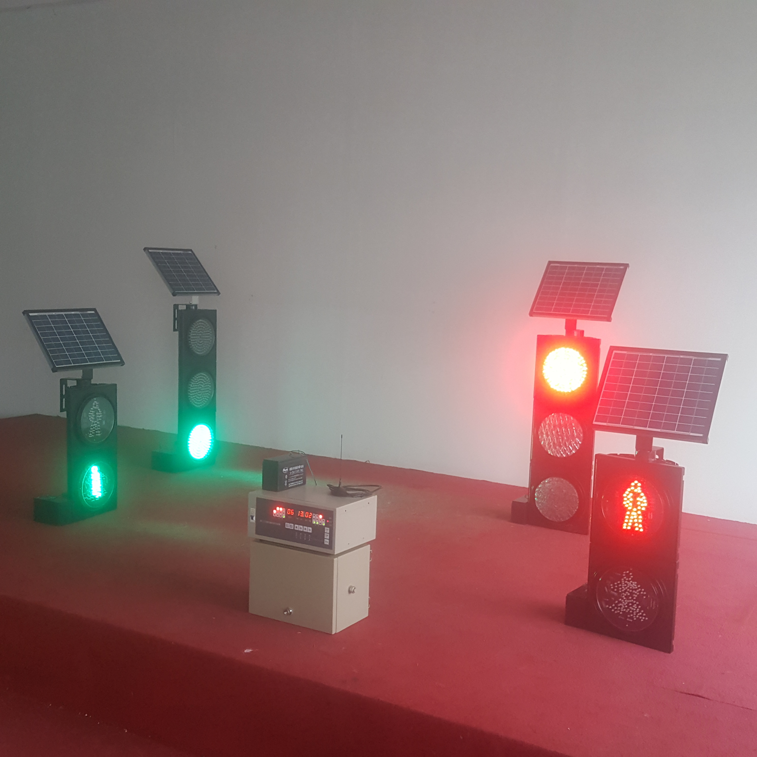 
200mm Solar Powered Wireless Traffic Light Controller System 