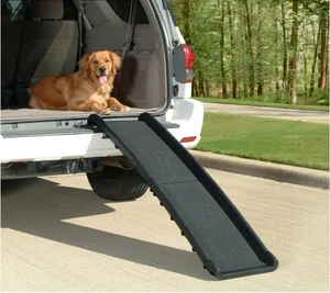 Image of Lightweight Plastic Pet Folding Ramp Dog Car Nonslip Ramp