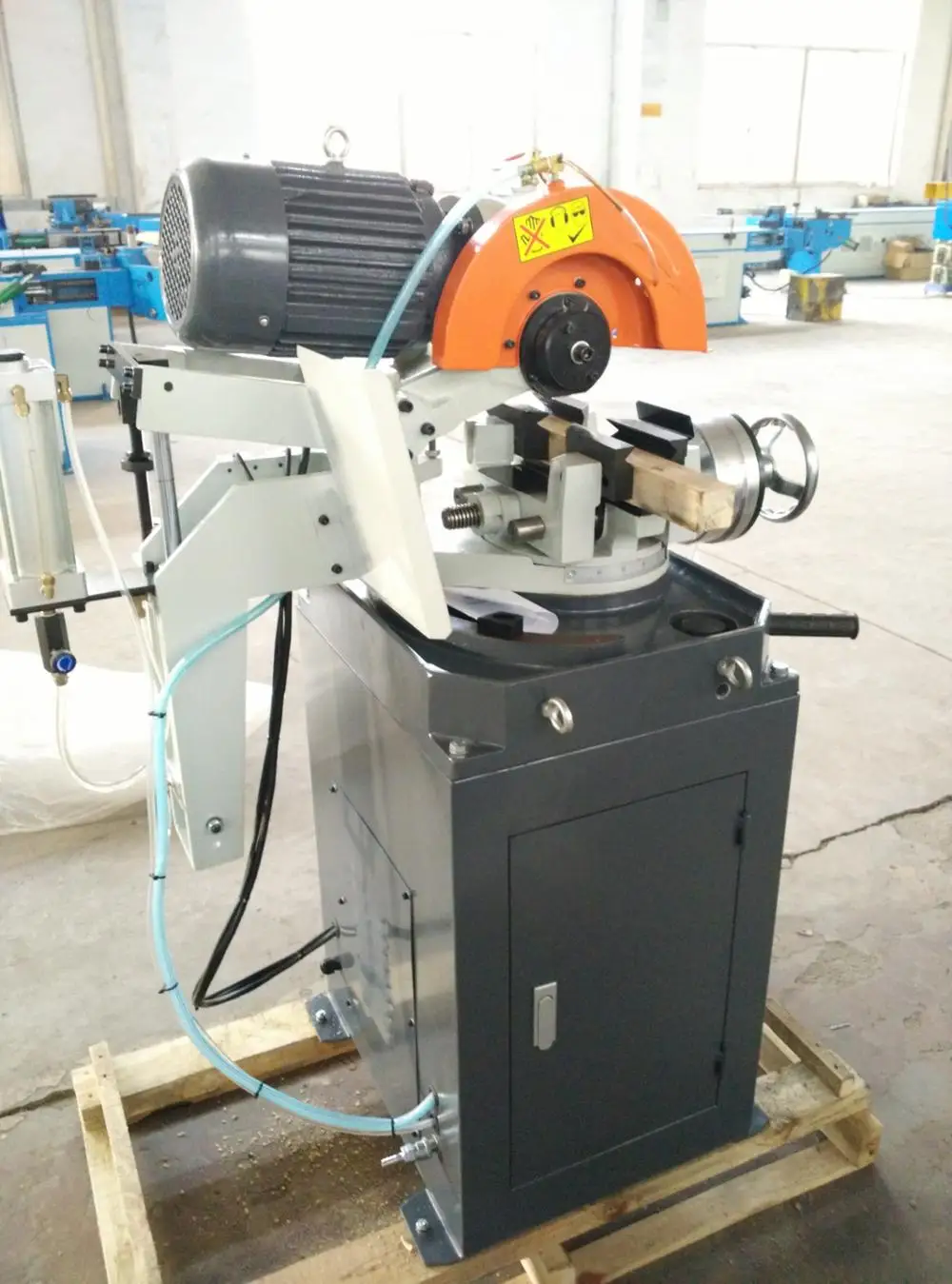 
Pneumatic Metal Circular Saw 