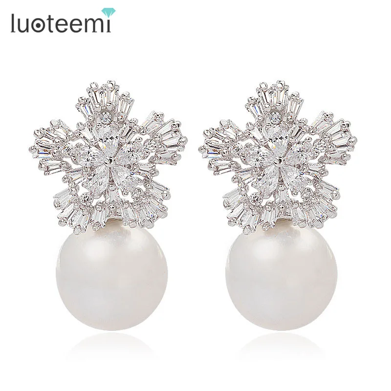 

LUOTEEMI Sexy Women Wholesale Top Quality Korean Fashion Shell Pearl Earring Micro Pave Snowflake CZ Earring