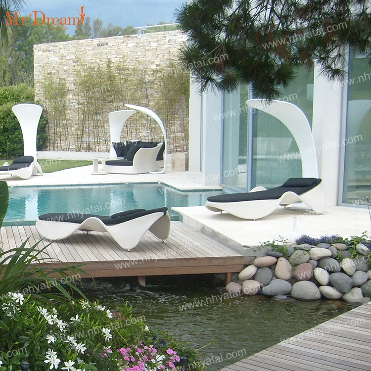 Luxury Modern Rattan Wicker Swimming Pool Patio Outdoor Chair Sun