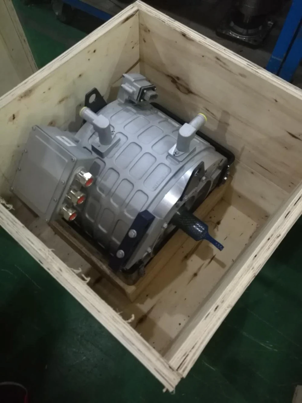 Lhtm424a New Energy Motor For 10m Amt Vehicle Low Pressure And Electric