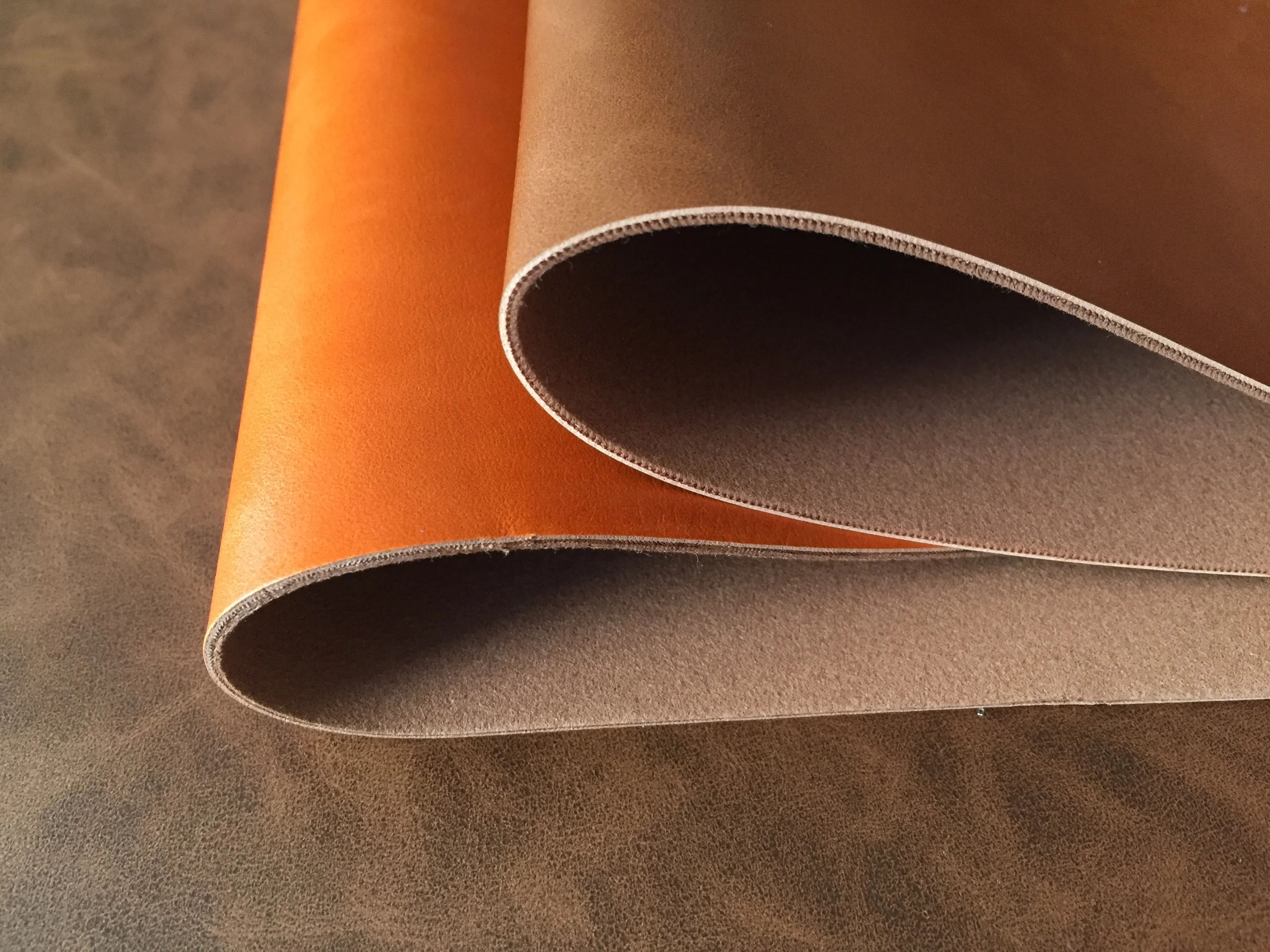 认证压花烫印颜色变化 pu 皮革