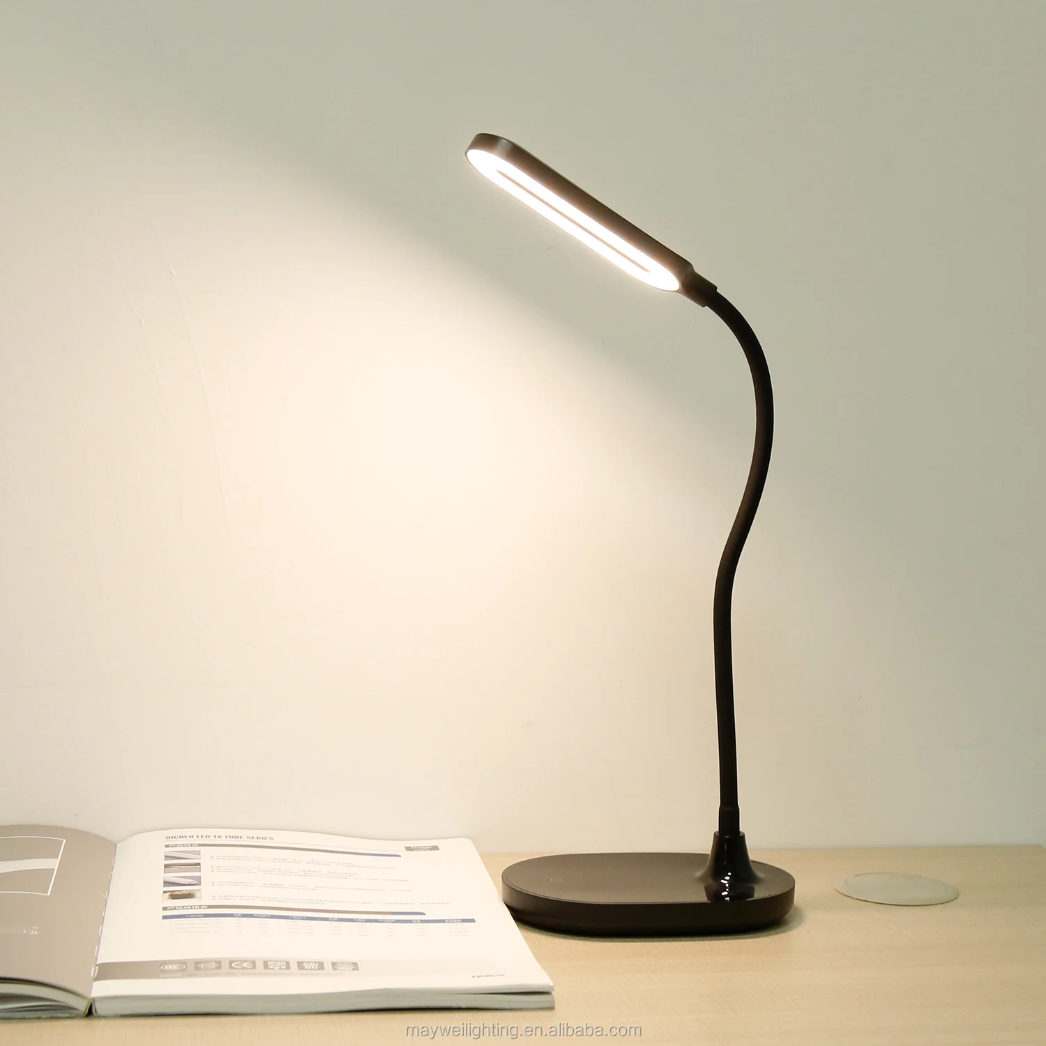 mesa para estudiar con lampara